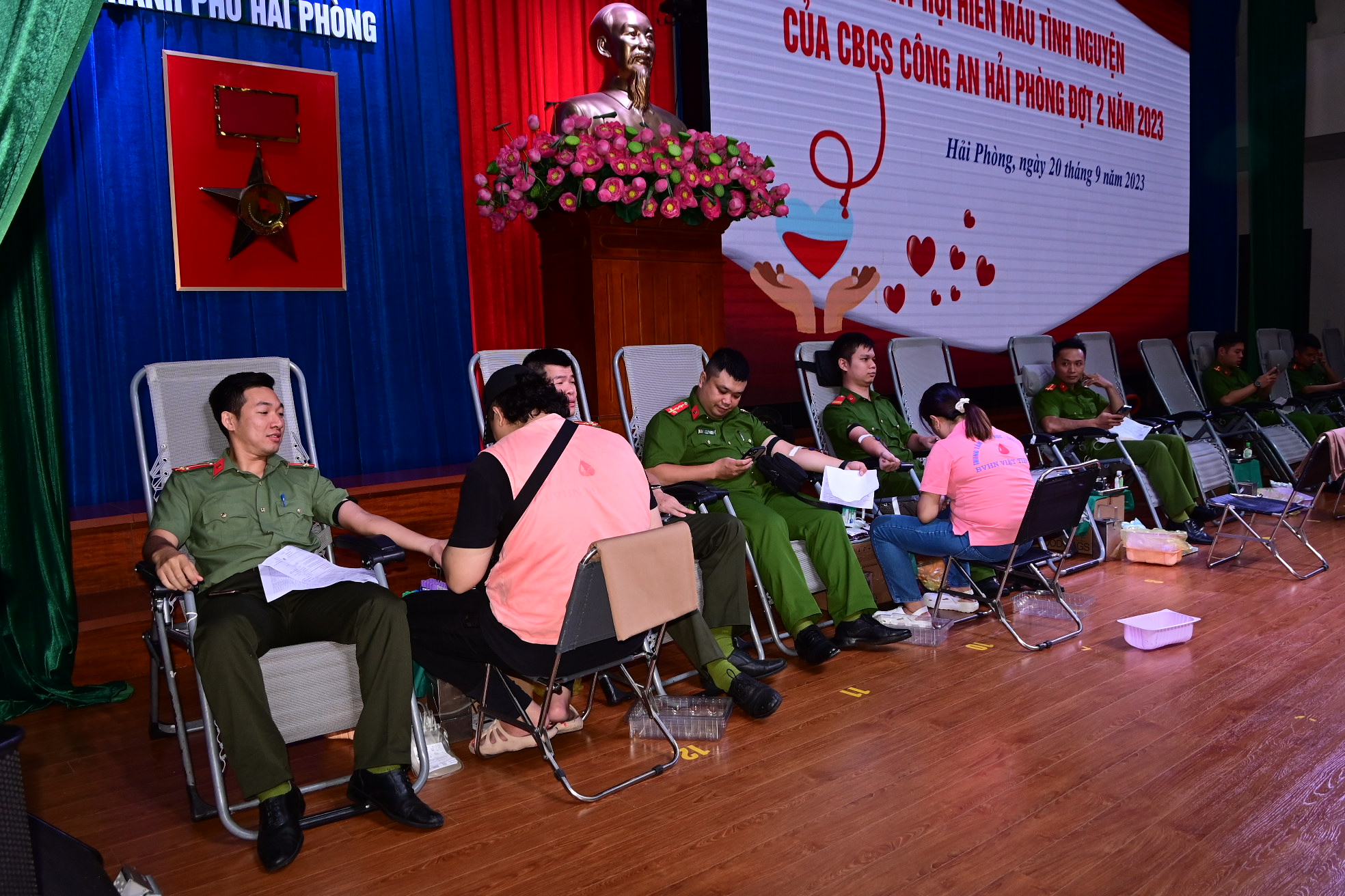 CBCS Công an thành phố hiến tặng 281 đơn vị máu trong Ngày hội hiến máu tình nguyện, đợt 2 năm 2023